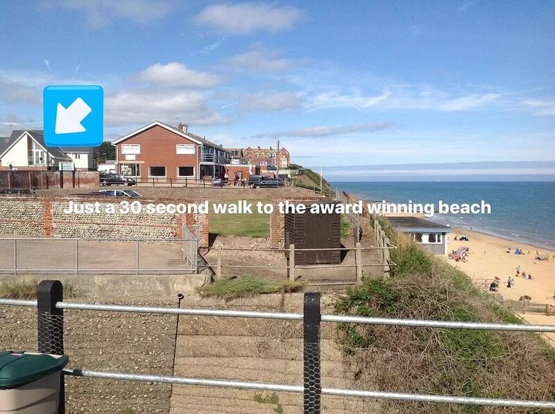 Beautiful apartment, sea view from the balcony, vaulted ceilings,  well equipped