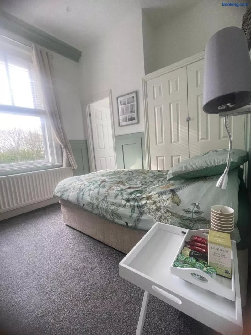 Crockets Hotel