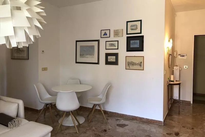 Modern apartment in Gardone with balcony and TG in the immediate vicinity of