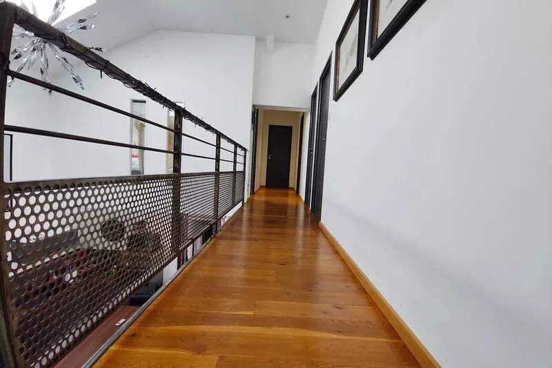 Beautiful loft New atypical and functional, near train station & city center