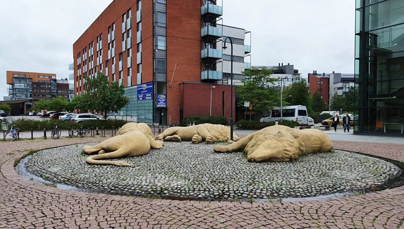 Oasis Sculpture