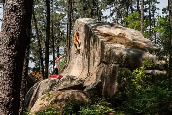 OUTDOOR BOULDER TOURS by SINTRA BOULDER SHOP