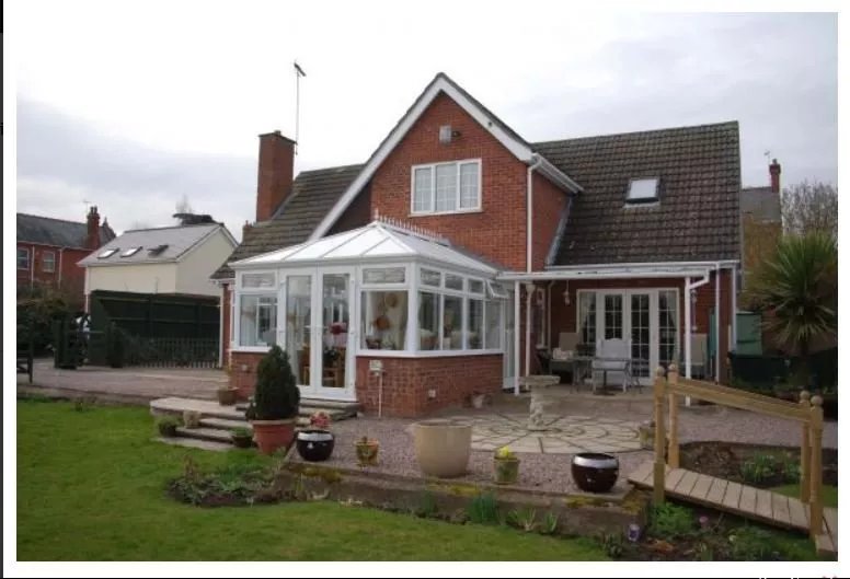 Riverside Walk Guest House