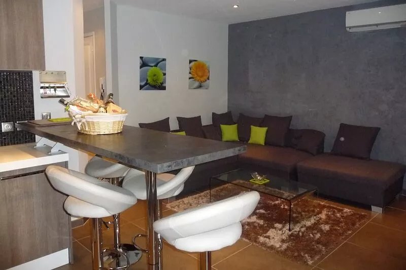 Executive apartment in rue Notre Dame, Center Croisette - Palais des Festivals