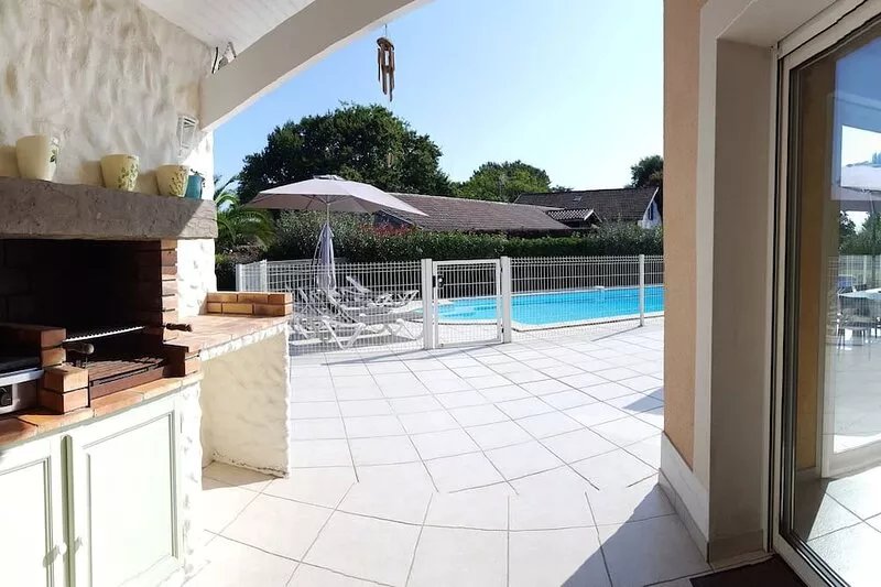 VILLA 4 * WITH HEATED SWIMMING POOL CLOSE TO HOSSEGOR CAPBRETON