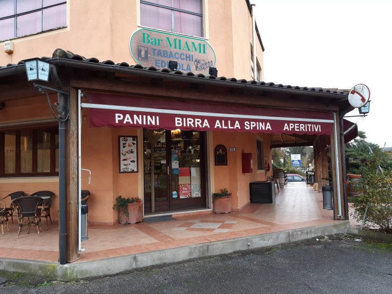 Miami bar