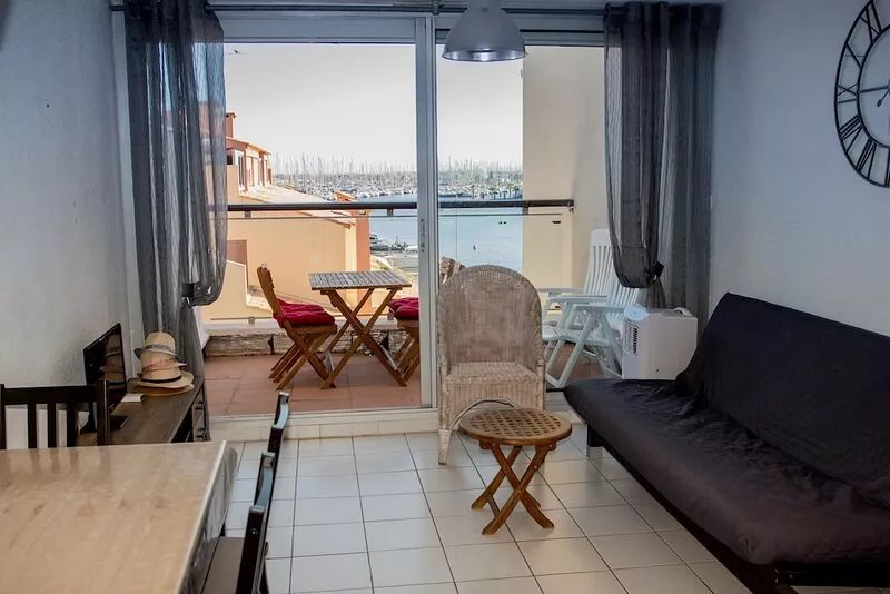 Gruissan- Duplex T3 - 2 * - residence with swimming pool