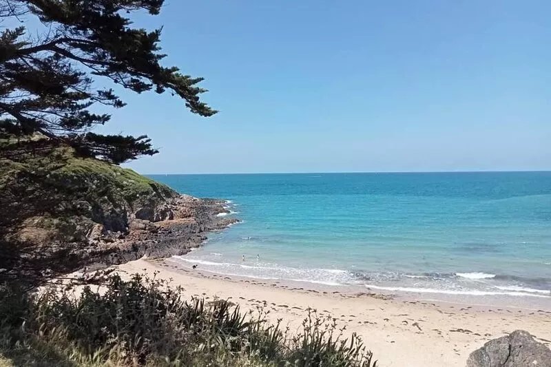 Holiday Home 'Le Clos Du Verdelet À Planguenoual' with Sea View, Private Pool