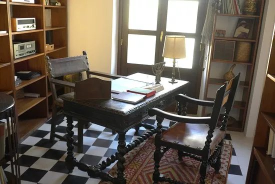 Casa del poeta Jose Angel Valente