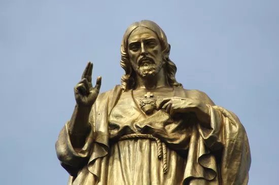 Estatua del Sagrado Corazon