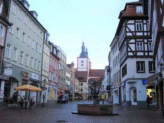 Brunnen Mit Wassertragerinnen