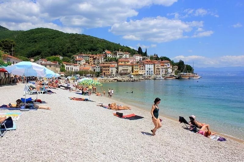 Studio flat with terrace Mošćenička Draga, Opatija (AS-17381-a)