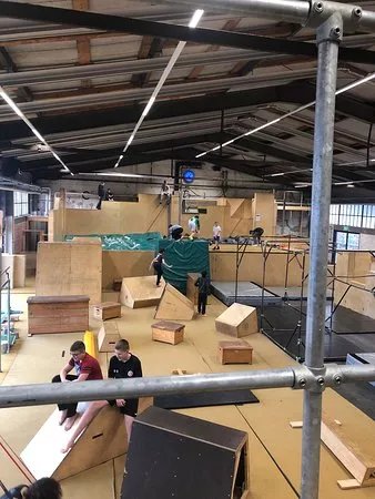 DIE HALLE - Parkour Creation Center Oberhafen