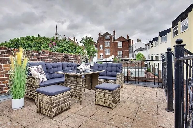 10 Westgate Street - 5 Star 18th Century House