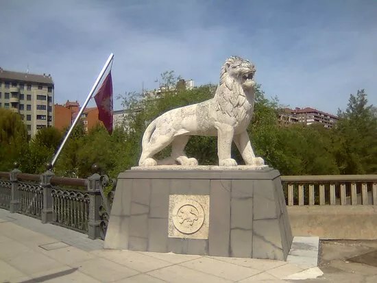 Puente de los Leones