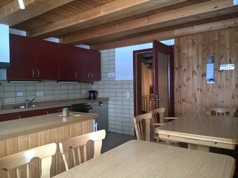 Former farmhouse in a quiet outskirts. Pets are welcome.