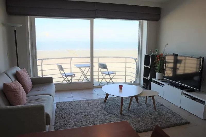 Casino AB502 with beautiful sea views