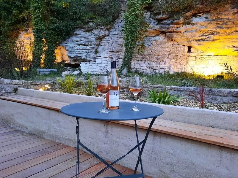 Uzès on foot... house for 6 persons in a green setting with breathtaking views!
