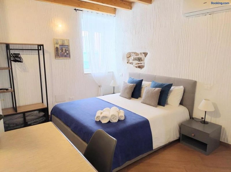 Holmann Suite & Rooms