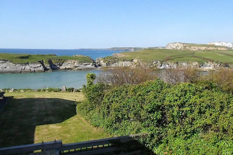 Stunning views over Porth Beach and within easy reach of the beaches and