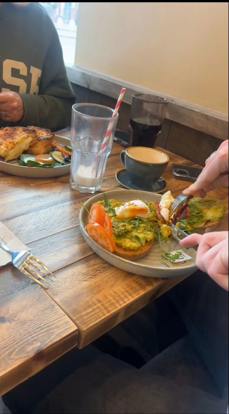 Esquires Coffee Chesterwell