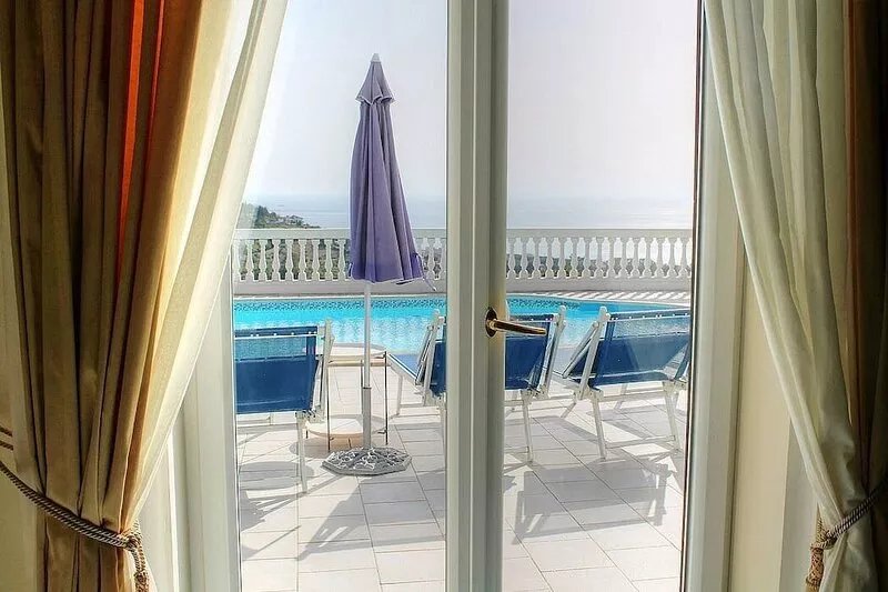 Villa Virginia: A splendid two-story villa which faces the sun and the sea