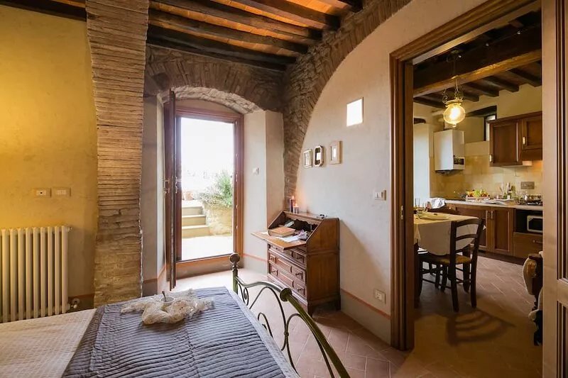 Romantic shelter for 2, amazing view and large equipped terrace