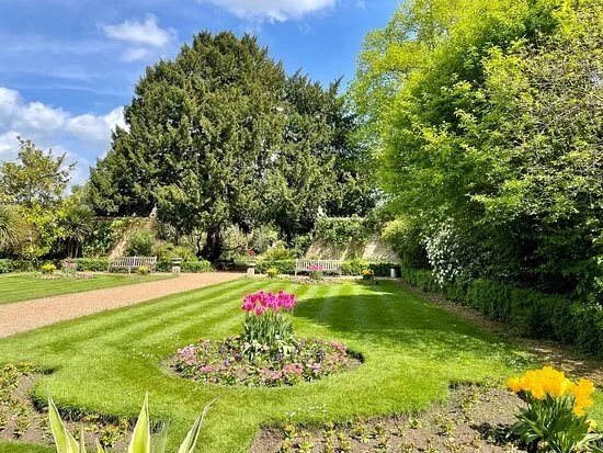 Belgrave Hall & Gardens