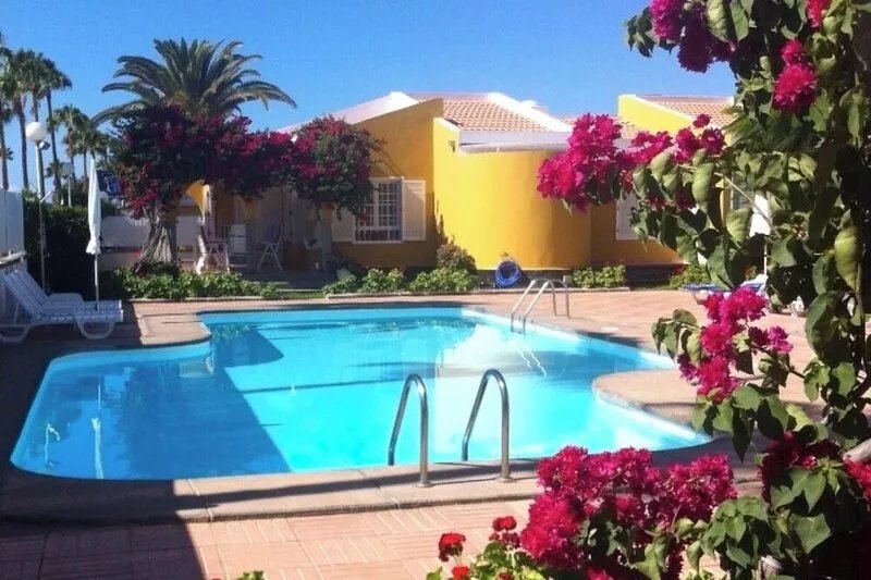 Very bright bungalow where you can spend a good vacation is free wifi 24
