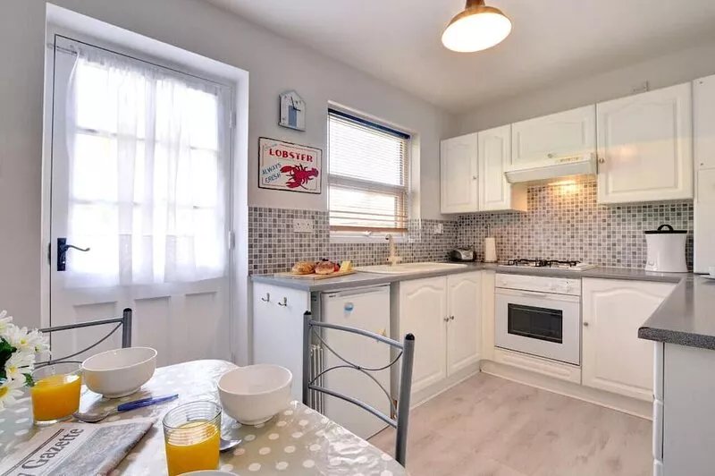 Seamstress Cottage - Two Bedroom House, Sleeps 4