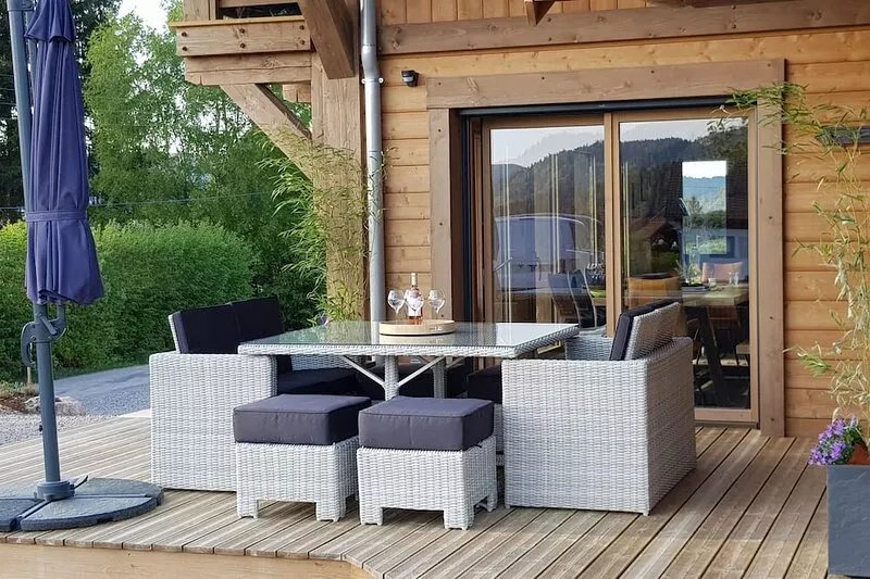 Chalets du Costet - quiet location -jacuzzi/sauna -lake view -near the slopes