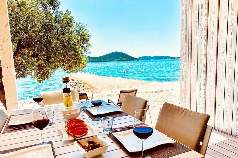 BUQEZ ECO RESORT - Beach Villa 28 - Directly by beach