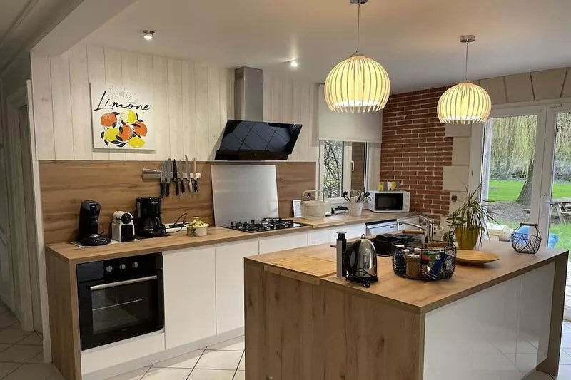 Property la tourelle swimming pool 5mn from the sea and Cabourg 18pers. table