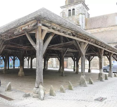 La Halle Aux Grains De Nolay