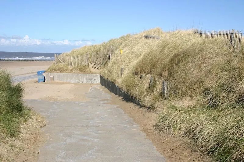 Swn y mor detached Holiday Let- Dog friendly by the sea  Prestatyn with Hot tub