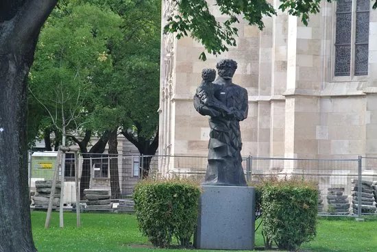 Statue Sankt Antonius von Padua