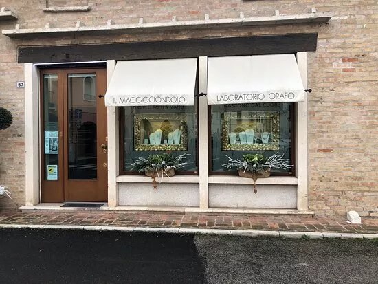 Il Maggiociondolo - Laboratorio Orafo