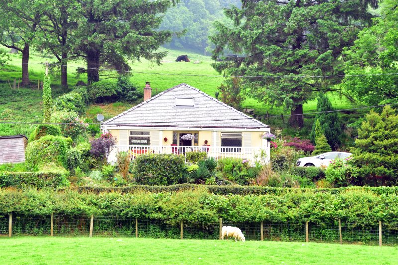 Drws-Y-Nant Bed B&B