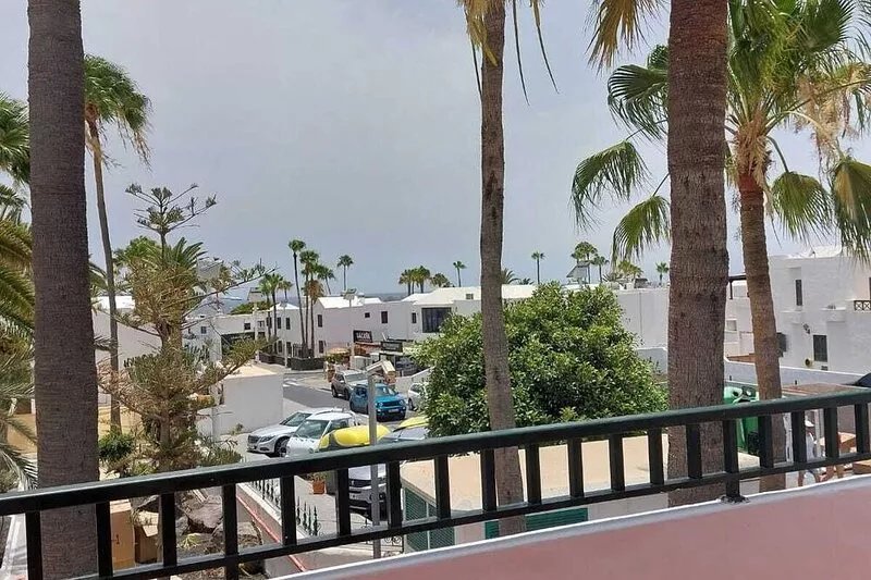 Apartamento Sol y Playa with Pool, Wi-Fi, Terrace & Garden
