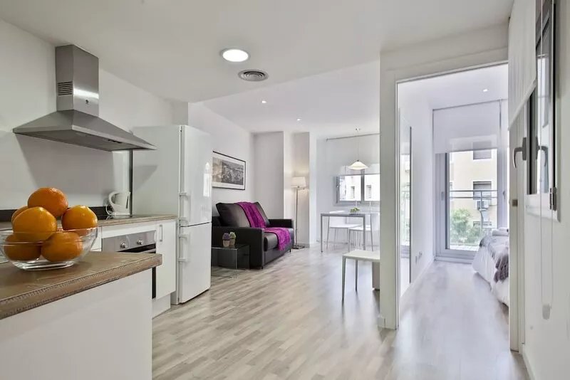 Bright & Stylish Apartment Next to Camp Nou