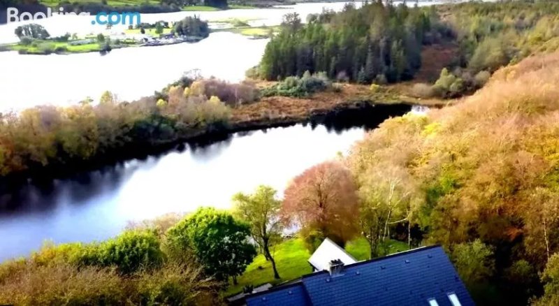 Coill Maher Lake House