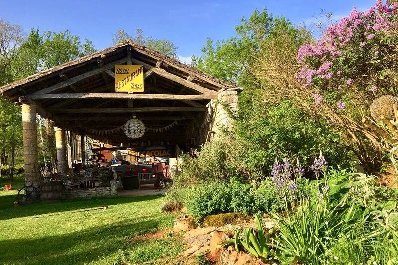 Pretty country house near Saint Antonin with large outdoor living room