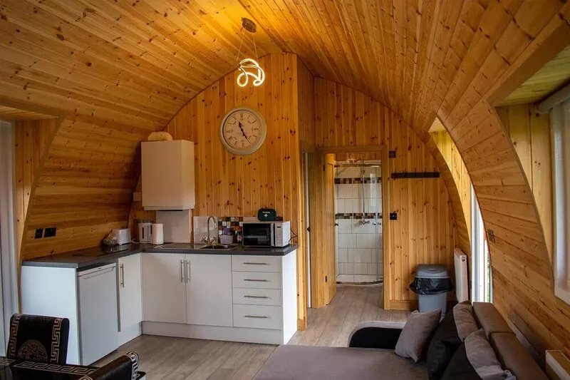 Pod 5 with Countryside view and Hot Tub