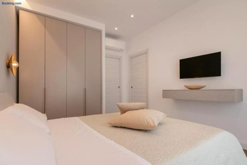 MT Apartments