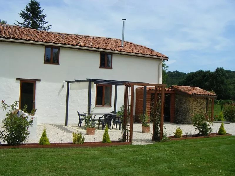 Fully Furnished 2 Bed Gite Situated In 3 Acres