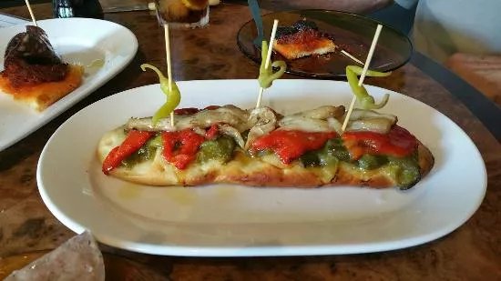 Casa Benjamin Bodega - Tapas, Drinks & Friends