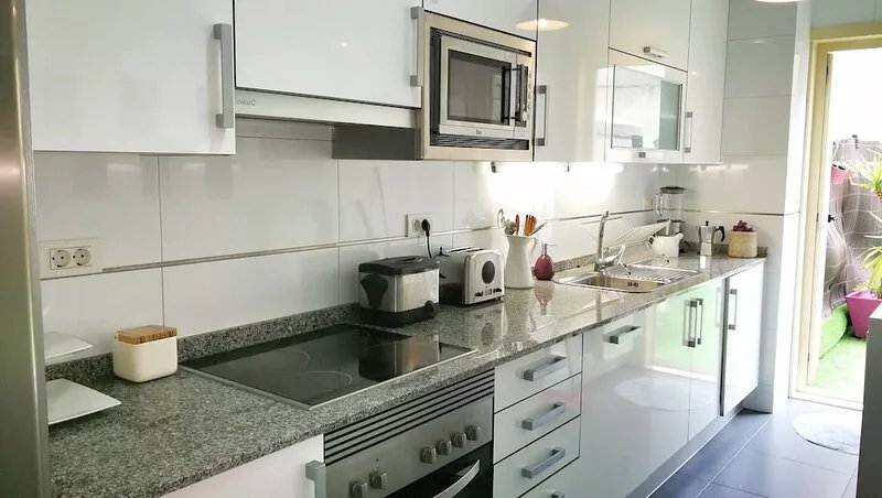 DUPLEX. CORUÑA CENTER. 10' BEACH. WIFI AND LANDSCAPED COURTYARD.