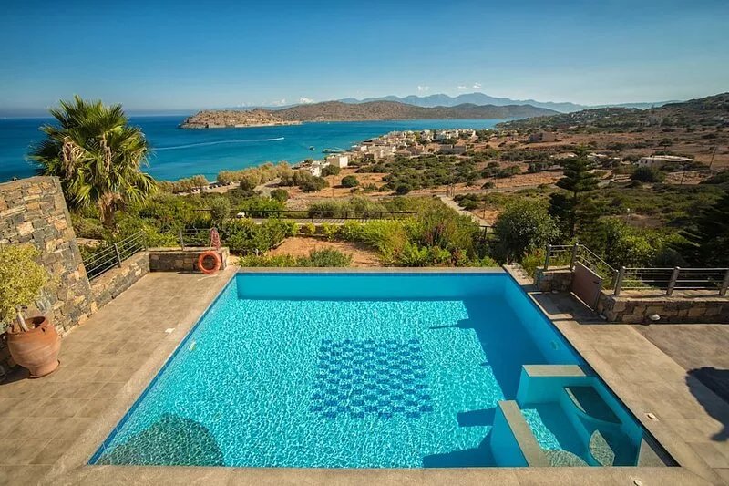 Villa Mirabello 3 bedroom villa - 200m from the beach