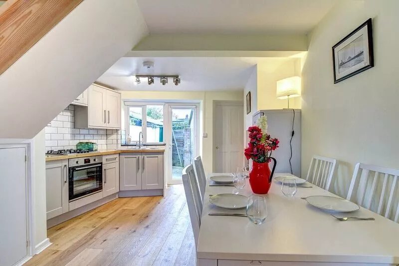 Meadow Cottage - Three Bedroom House, Sleeps 5