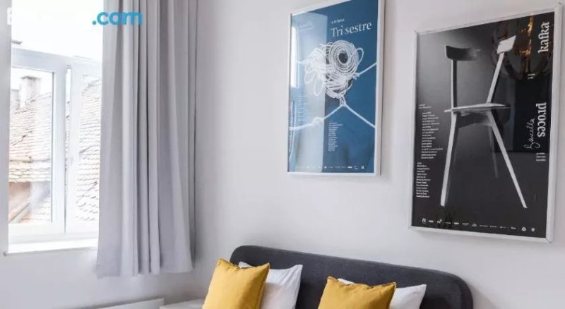 City Center En Suite Art Gallery Apartment